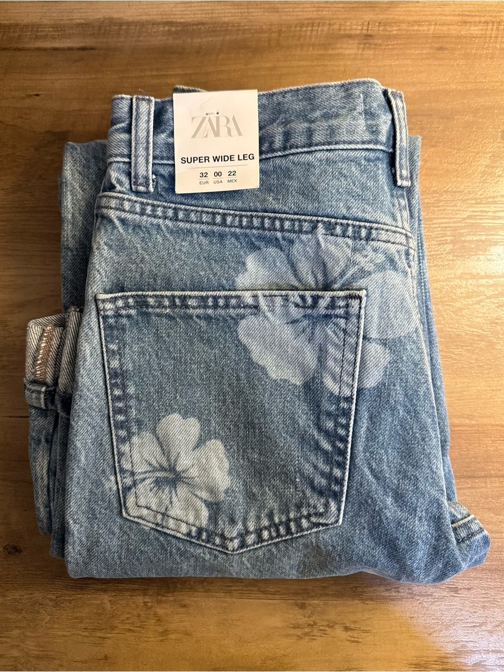 NWT Hibiscus Flower Wide Leg Denim Jeans from Zara - Size 00 - Picture 7 of 15